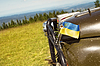Ukrainische Flagge auf dem Auto | Stock Foto