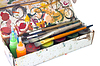 Verpackungskasten Gouache und Pinsel für die Malerei | Stock Foto