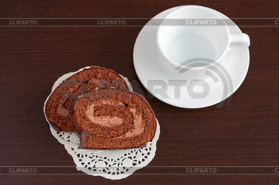 Pastel de chocolate Sacher en mesa de madera | Foto de alta resolución |ID 3921819