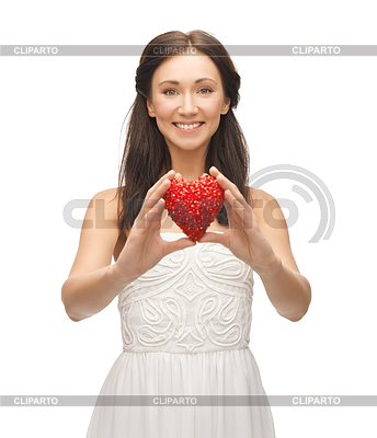 Mujer que muestra la forma del corazón | Foto de alta resolución |ID 3928795