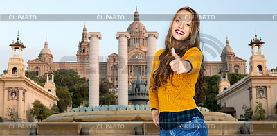 Mujer joven feliz o chica adolescente que muestra los pulgares para arriba | Foto de alta resolución |ID 5709748