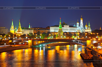 Московский Кремль и Москва-реку в ночь. Россия | Фото большого размера |ID 3992504