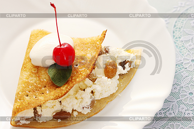 Crepe con la cereza | Foto de alta resolución |ID 4036095